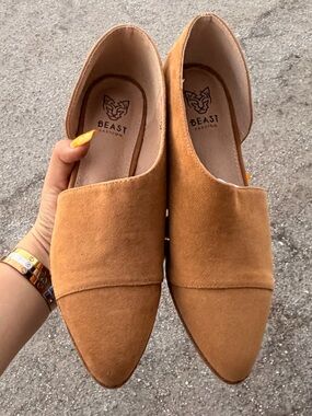 BEAST FASHION Tan Suede Pointed D'Orsay Flats